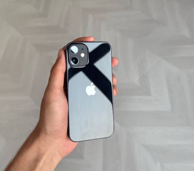Продам телефон iPhone