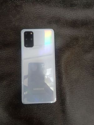 Samsung s20 plus sotiladi Ekrani almashgan