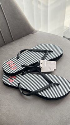 Сланцы от бренда GAP