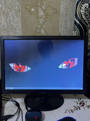 продаётся монитор Lenova