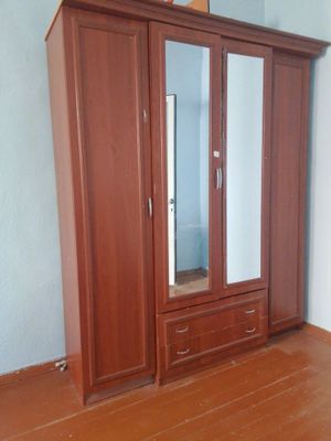 Shkaf ortacha holatda