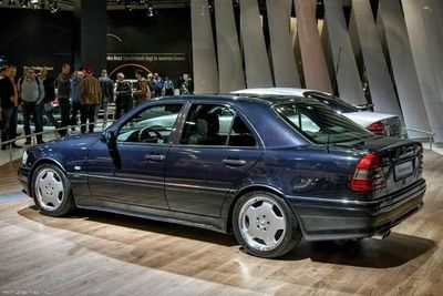 Срочно !!! W202 MERCEDES