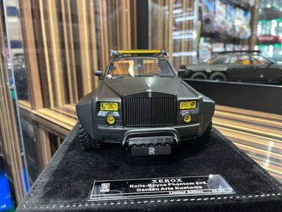 Коллекционная моделька 1:18 Rolls Royce Phantom 6x6