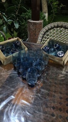 Стаканла яхш сакланган