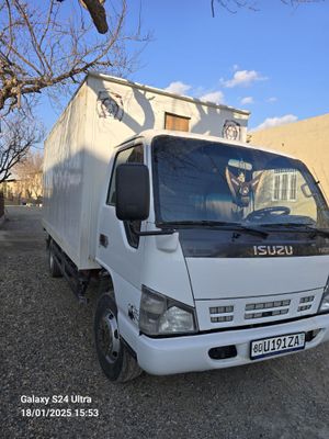 Isuzu 2012 yil 5 tonnali zavodiskoy