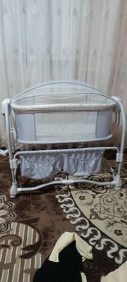 Продаю детскую люльку-качалку с музыкой и укачиванием!