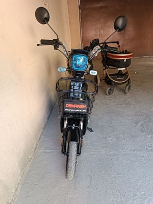 Elektra skuter yangi demansh camford