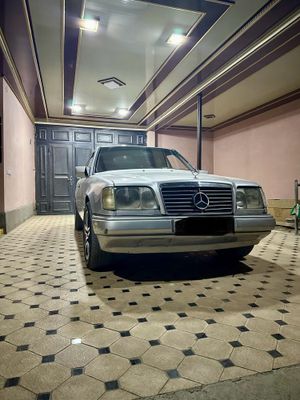 Mercedes Benz W124