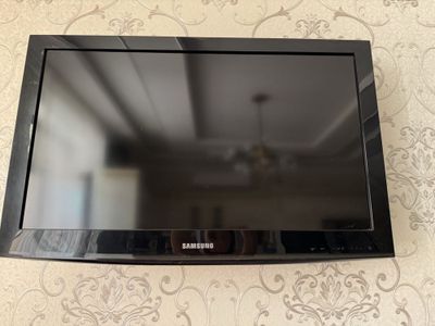 Продаётся телефизор samsung 32 размера LED Samsung televizor 32
