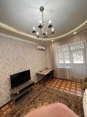 Сдается квартира 3 комнаты на Чиланзар 1. Только долгосрочно.