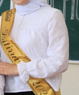 Oq ayollar rubashkasi
