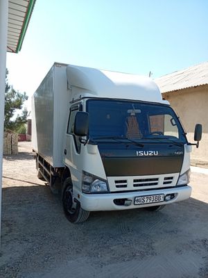 Isuzu nqr sotiladi