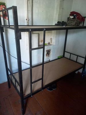 Железные Двухъярусные кровати новые , Размер: 0,80м х 2м