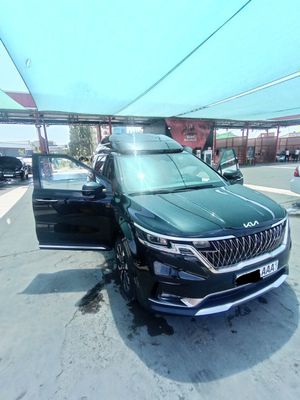 Продаётся Kia Carnival