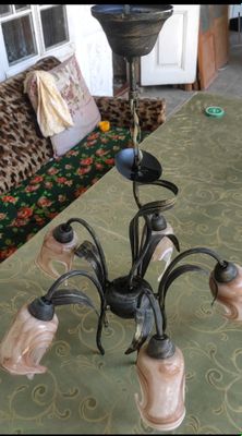 Люстралар сотилади