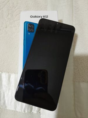 СРОЧНО продаётся телефон Samsung Galaxy A12