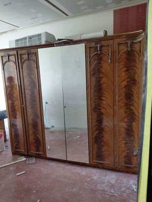 Продам итальянский шкаф