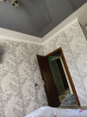 Квартира сотилади 3 Чи этаж . Дом бита ёнига