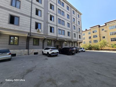 Ijaraga uy beriladi 3 xonalik yangi jixozlik