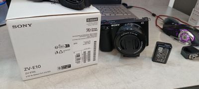 Камера zv-e10 продаю срочно