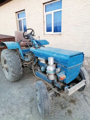 Traktor 28 chotki