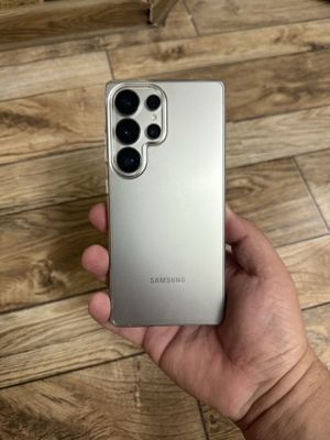 Срочна продам Samsung S25 ultra