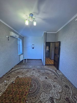 9 Bozorni yonidan 2 xona qilingan srochna sotiladi 3-qavatdan