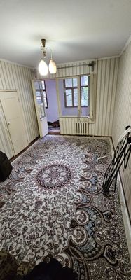 1/2/4 Юнусобод 11 кв, Мегапланет олдида 1 хона уй арендага берилади.
