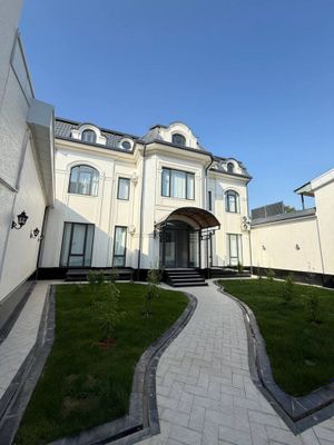 Срочно сдается новый евро дом на ул.Никитина!