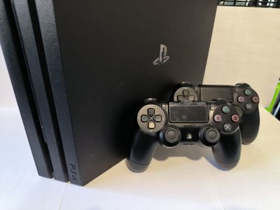 Ps4 pro 1tb 40 игр 2 геймпад