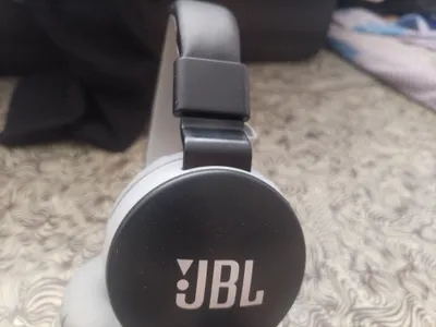 Original quloqchin naushnik sotiladi