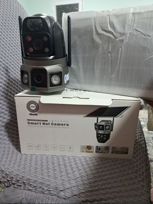Kamera quyoshdan zaryad olad