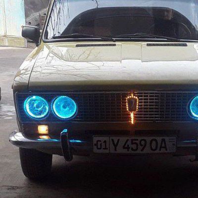 Mashina Lada 07 bmw motor qoʻyilgan juda shularni avtomobil tuning