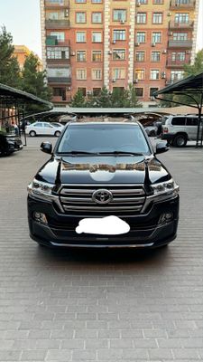 Toyota Land Cruiser 200 4.6