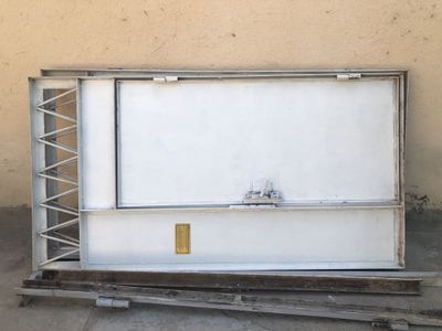 Darvoza sotiladi komplekt