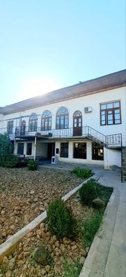 Двух этажный дом 14 комнат 8-соток Потолки 4 м Элитная махаля