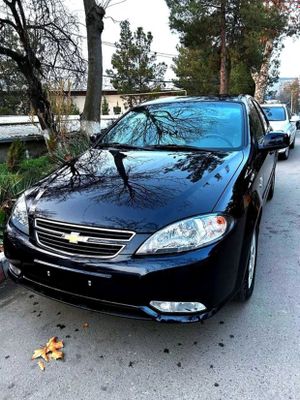 Gentra full dark moon blue 2023/24.г 13800$. 34000km.