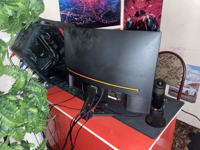 Monitor 27 sotiladi srochna
