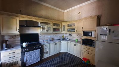 Срочно!!! Продается!!! Кухонный мебель со всеми техниками.