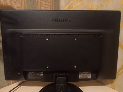 Monitor sotiladi Philips