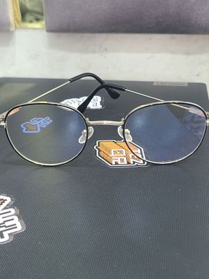 Ochki, glasses