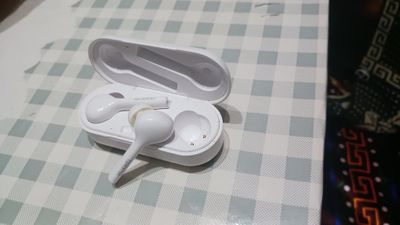 Huawei bluetooth earphones