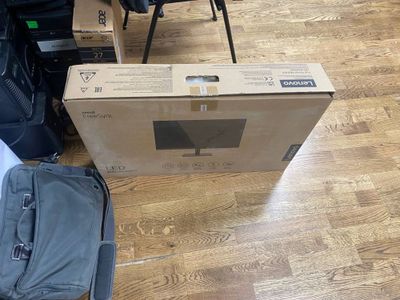 Срочно продам монитор Lenovo 27
