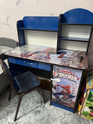 Детский стол со стульчиком