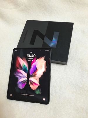 Samsung Z Fold 3