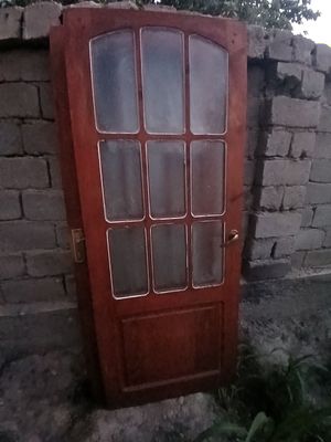 Eshikdan 5 ta ariston 1 ta akfa romlari rakovina bor