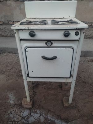 Gaz plita eski lekin ishlaydi