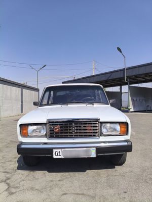 Vaz Lada 2107 sotiladi