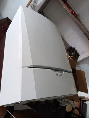 Remeha kondisatsioniy 2konturli 40kw katyol bor yaxshi xolatda