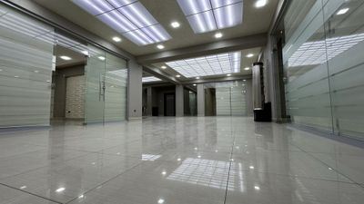 Офис- бизнесцентр 750 кв 7 каб метро Ойбек 25$ кв.м.